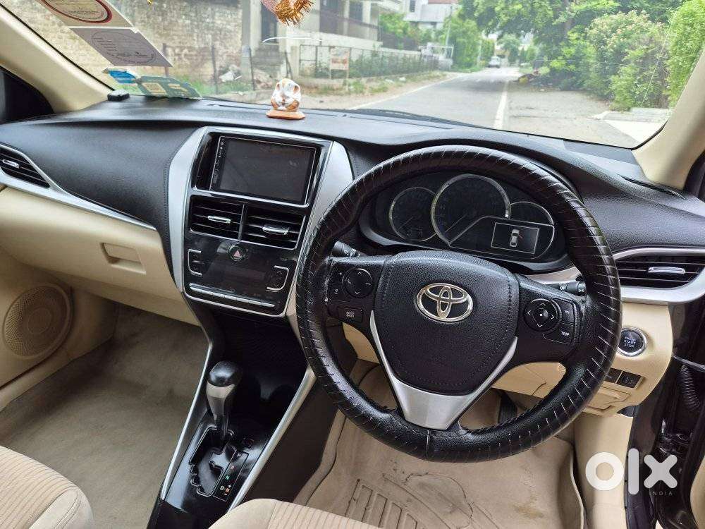 Toyota Yaris G Cvt, 2020, Petrol