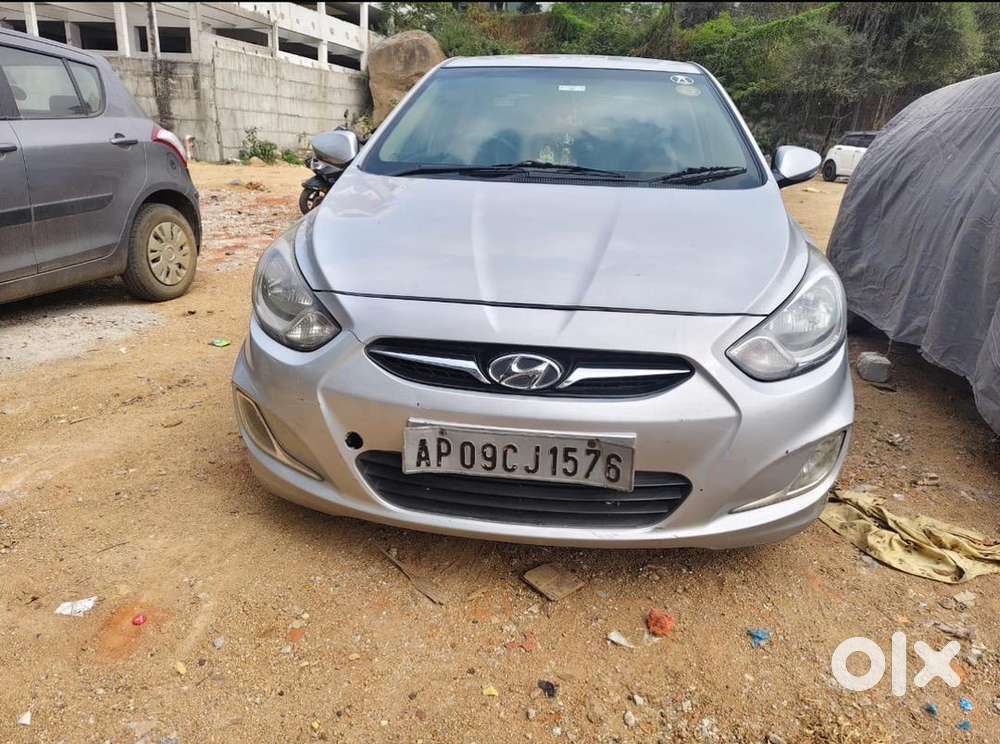 Hyundai Fluidic Verna 2012