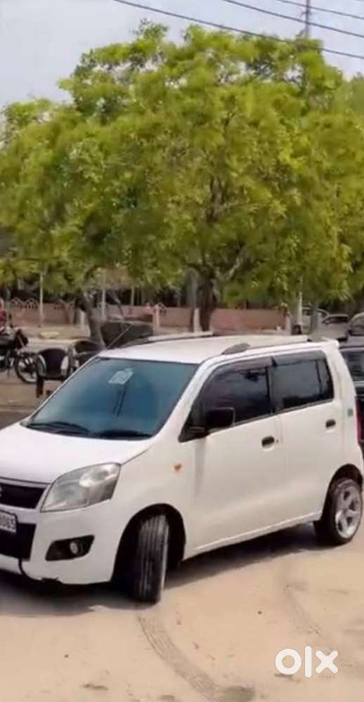 Maruti Suzuki Wagonr 2013 With Company Fitted Cng