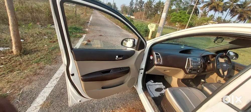 Hyundai I20 Asta Manual 2012 Petrol 97000 Km Driven