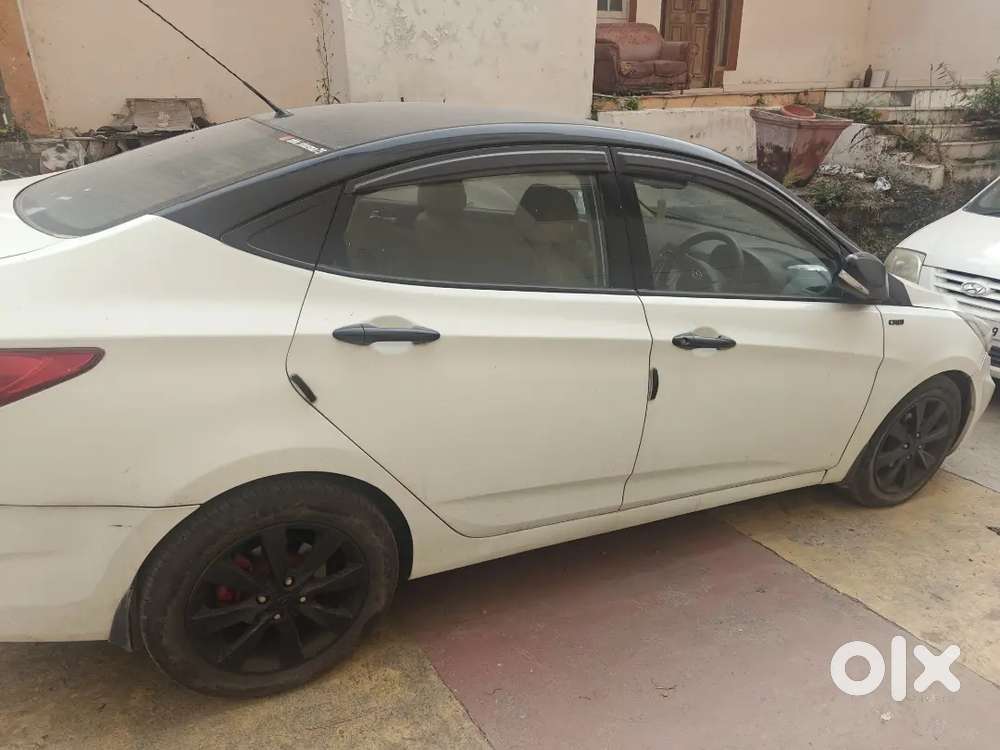 Hyundai Verna 1.4 E 2012