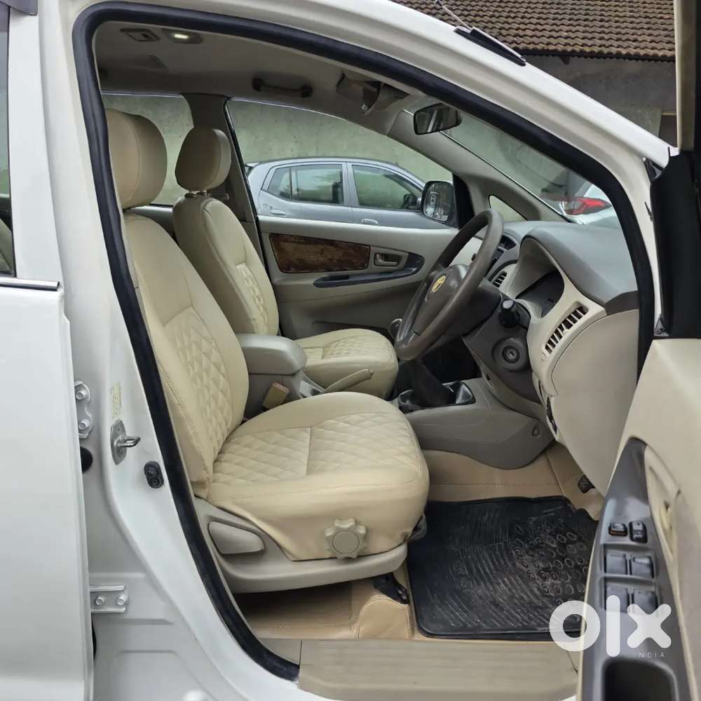 Toyota Innova G4 2009 Documents Clear.