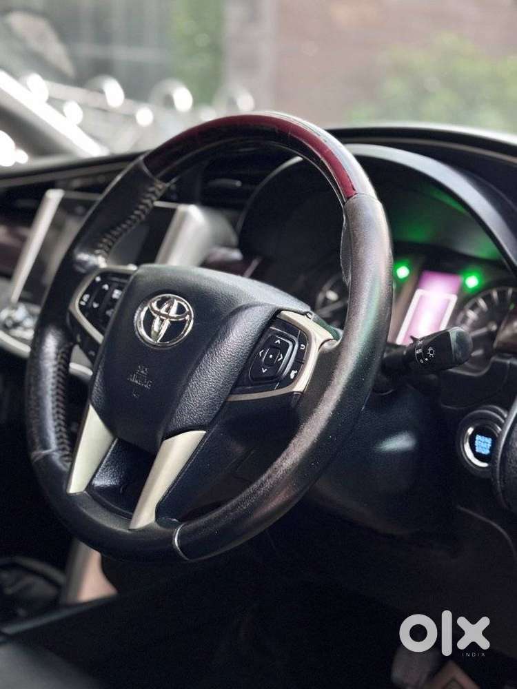 Toyota Innova Crysta 2.4 V, 2017, Diesel
