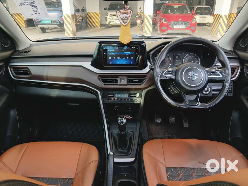 Maruti Suzuki Brezza 1.5 Zxi Smart Hybrid, 2023, Petrol