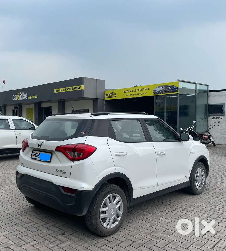 Mahindra Xuv300 1.2 W6 Amt Petrol, 2023, Petrol