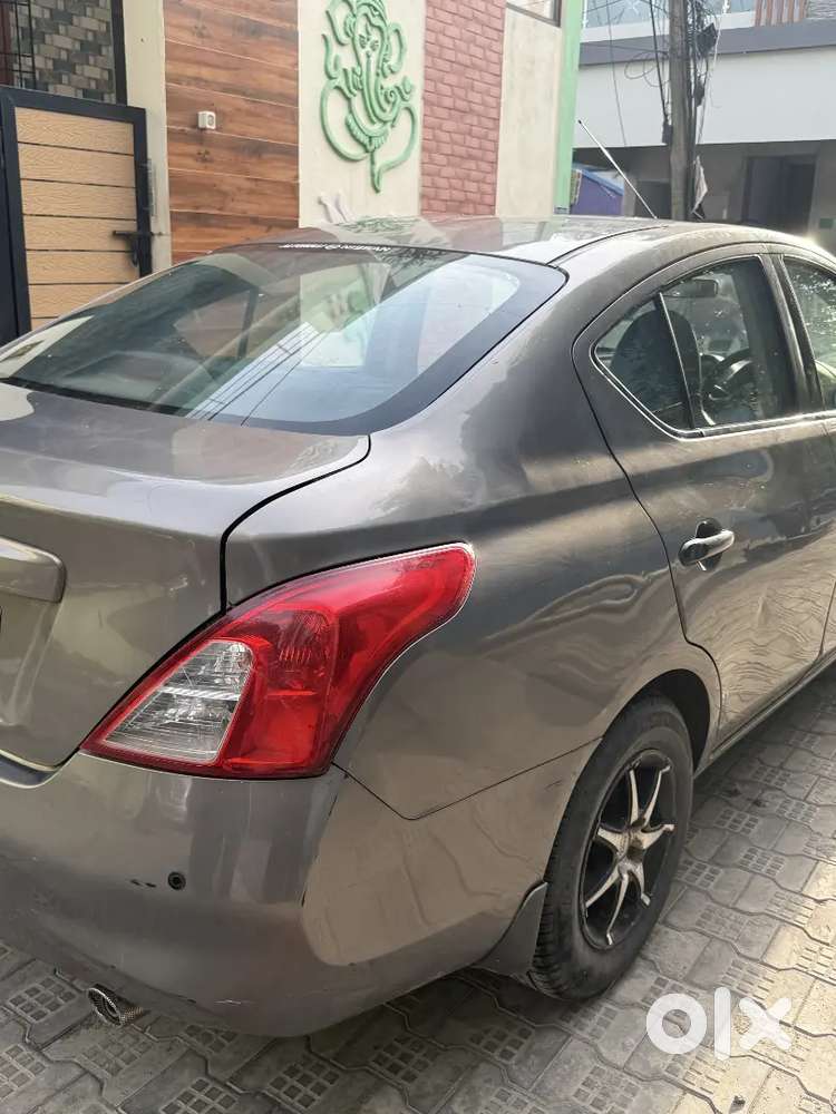 Nissan Sunny Petrol 2011