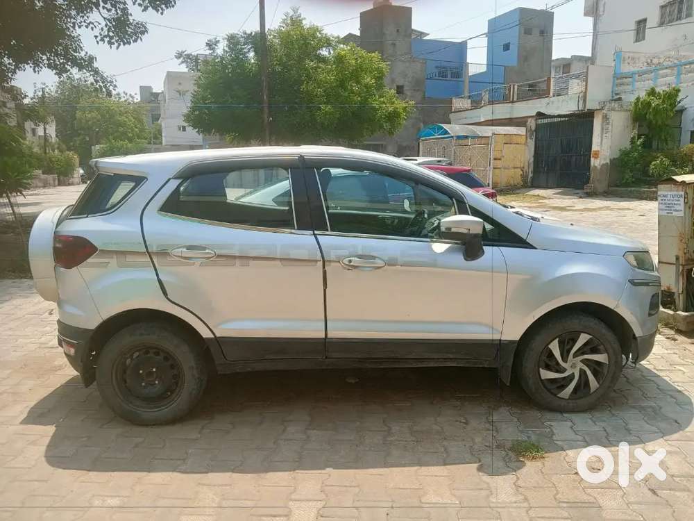 Ford Escort 2015 Diesel 100000 Km Driven