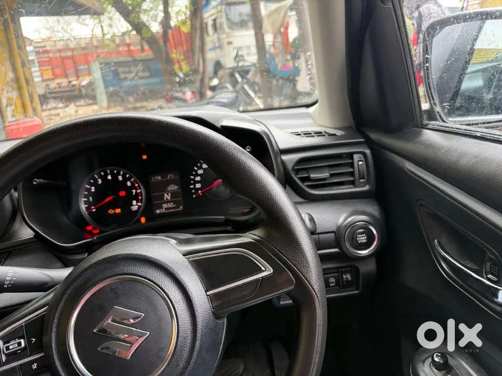 Swift Vxi Maruti 2025 Petrol Automatic