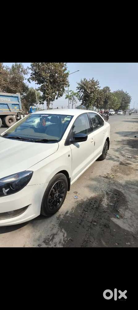 Skoda Rapid Elegance 2015 Diesel Automatic
