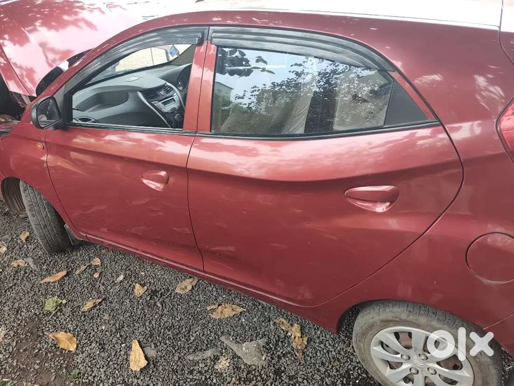 Hyundai Eon 2012 Petrol 70000 Km Driven