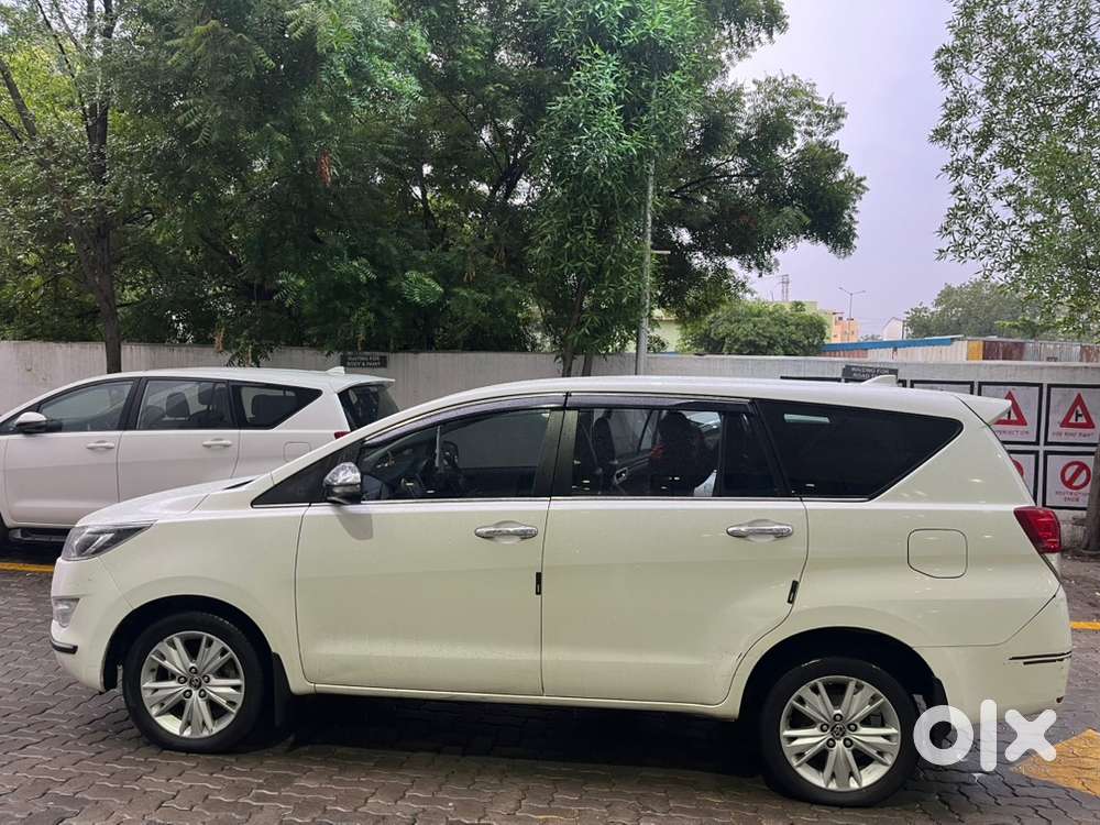 Toyota Innova Crysta 2018 Diesel 102565 Km Driven
