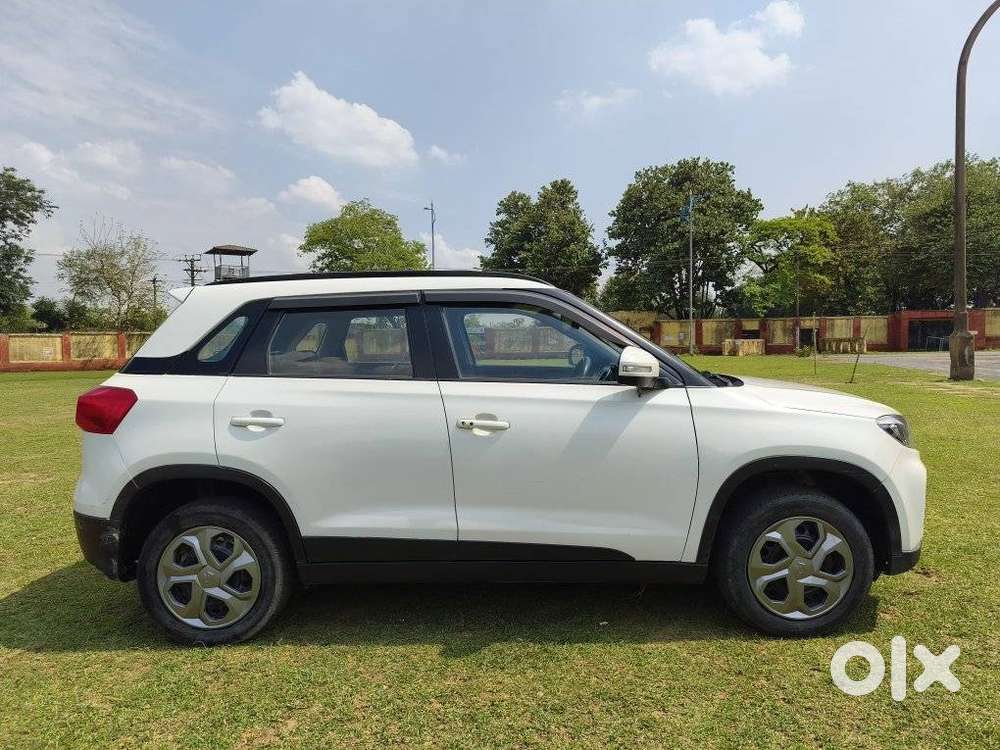 Maruti Suzuki Brezza 1.5 Vxi At Smart Hybrid, 2020, Petrol