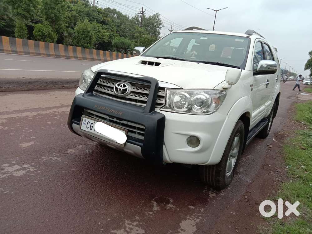 Toyota Fortuner 4x2 Manual, 2011, Diesel