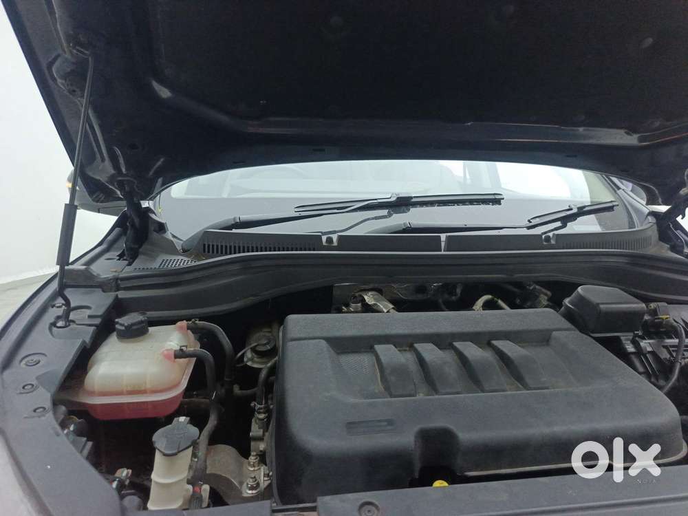 Mahindra Xuv700 2.2 Ax 7 Diesel Mt Luxury Pack Str, 2023, Diesel