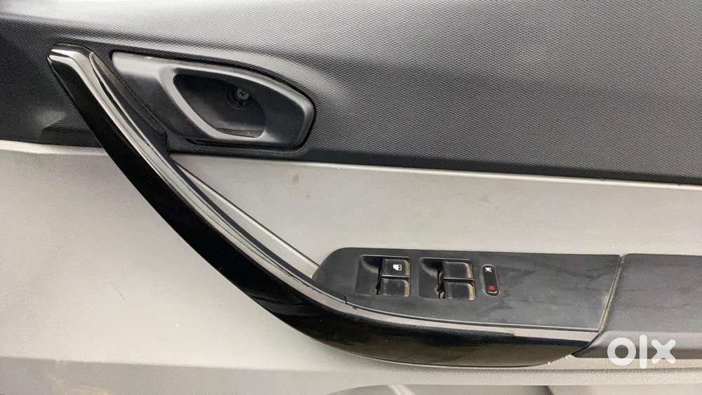 Tata Tiago 1.2 Revotron Xt, 2020, Petrol
