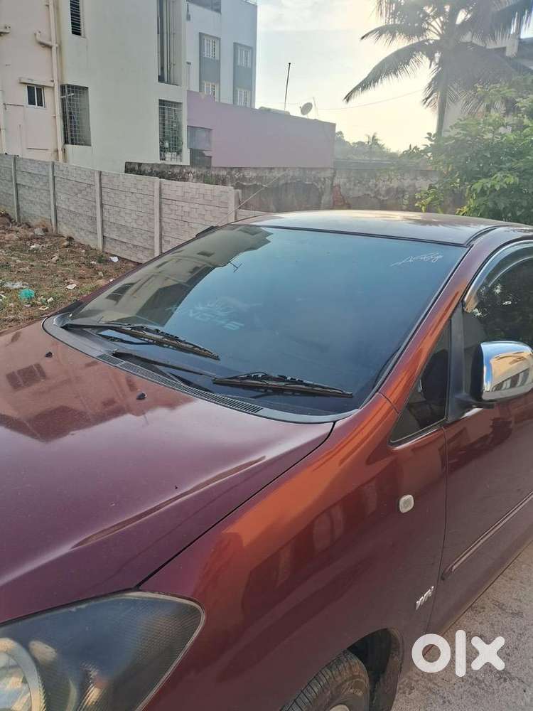 Toyota Innova 2006 Model Mint Condition