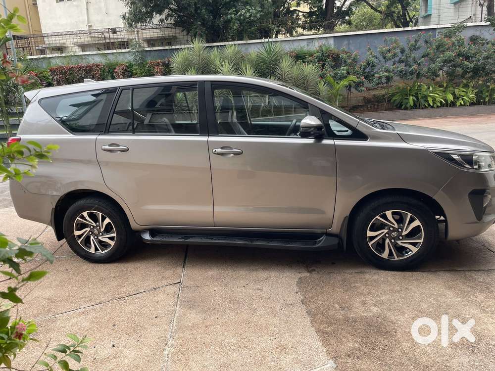 Toyota Innova Crysta 2.4 Gx Limited Edition At 7 Str, 2022, Diesel
