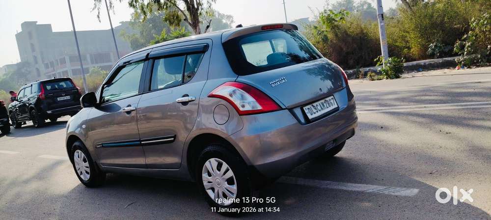 Maruti Suzuki Swift Lxi Option, 2017, Petrol