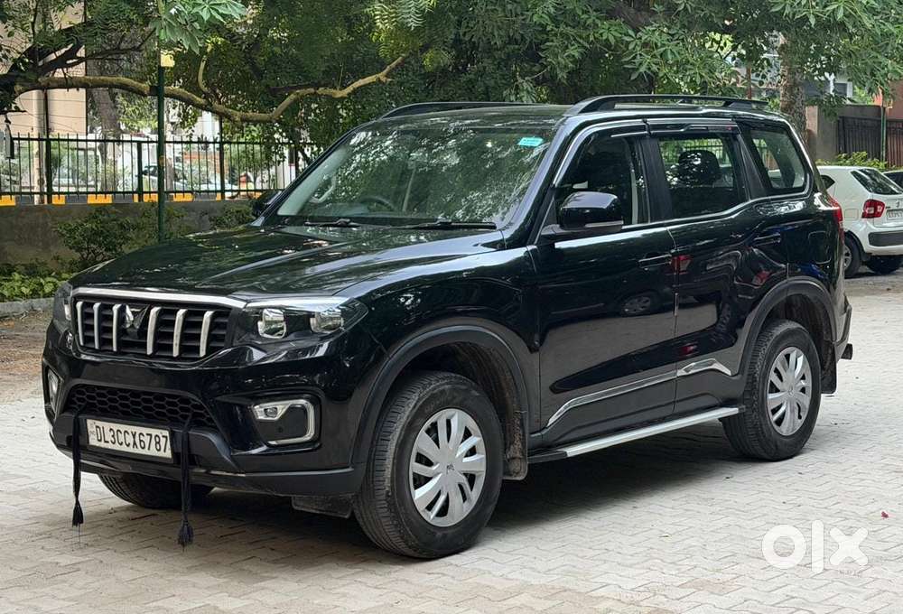 Mahindra Scorpio N Z4 Petrol Mt 7 Str, 2023, Petrol