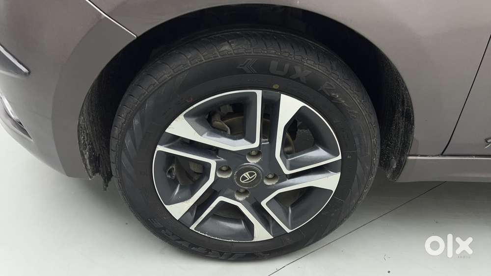 Tata Tigor Xza, 2018, Petrol