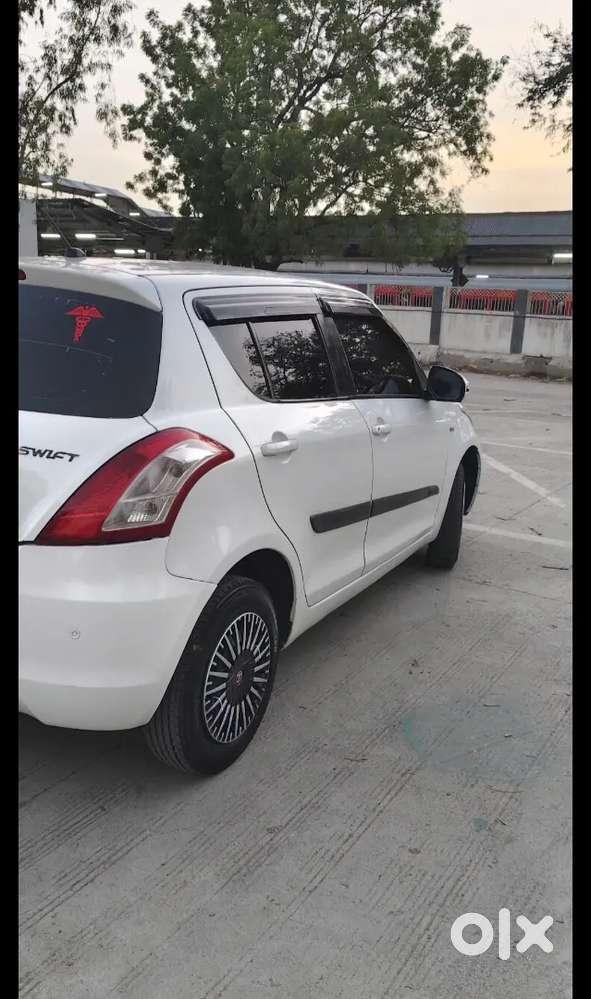 Maruti Suzuki Swift 2014 Diesel 80000 Km Driven