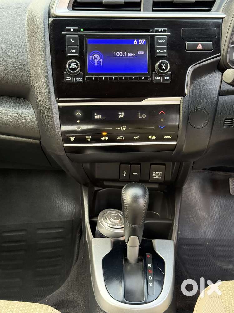 Honda Jazz V Automatic, 2017, Petrol