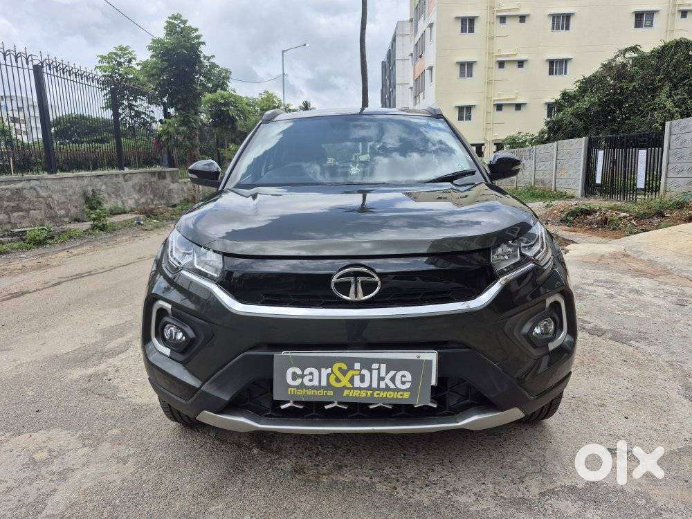 Tata Nexon 1.2 Revotron Xza Plus, 2020, Petrol