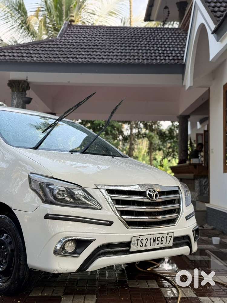 Toyota Innova 2012 Diesel Well Maintained