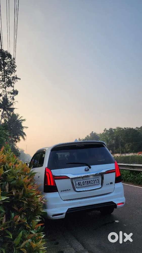 Toyota Innova Diesel 2015 Variant