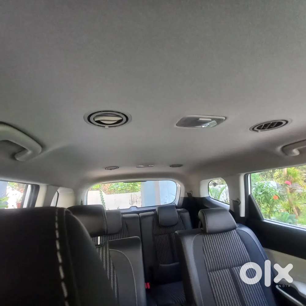 Kia Carens 2022 Petrol 15400 Km Driven Showroom Condition