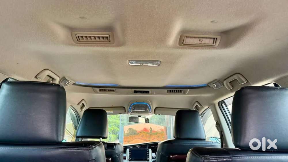 Toyota Innova Crysta [2020-ongoing] 2.4 Zx 7 Str, 2022, Diesel