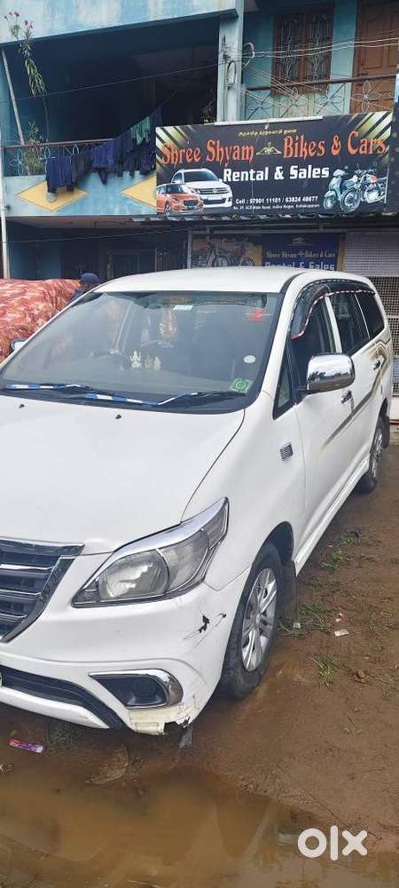Toyota Innova 2.5 G (diesel) 8 Seater, 2012, Diesel