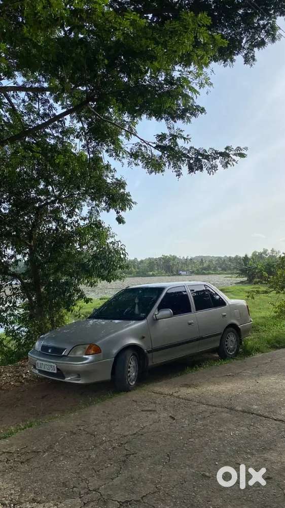 Maruti Esteem Vxi 2004