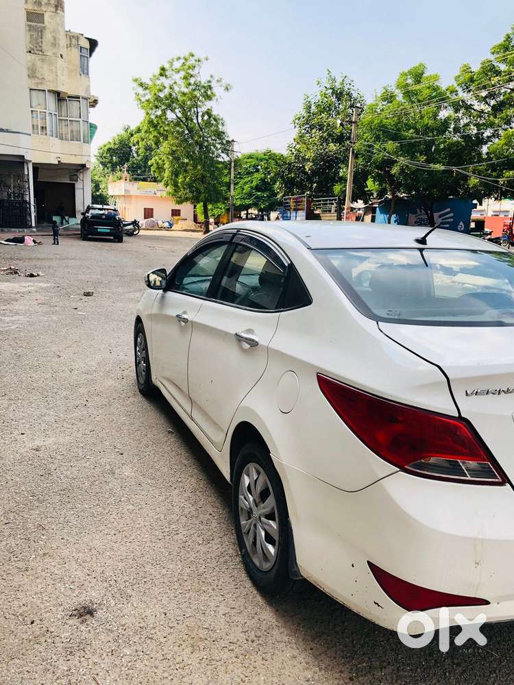 Hyundai Verna Crdi 1.4 E, 2015, Diesel