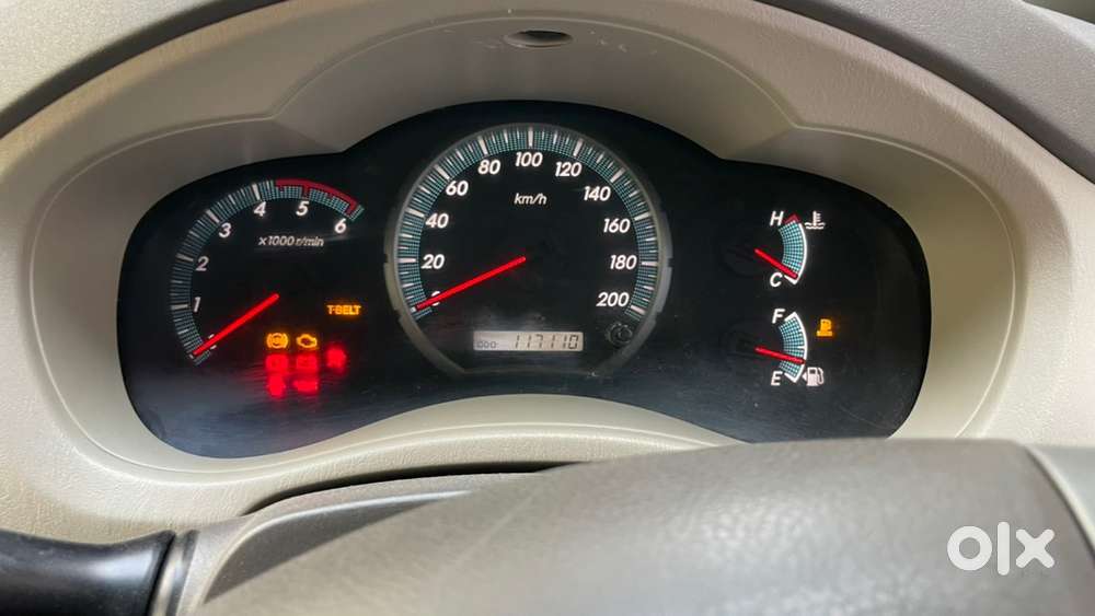 Toyota Innova 2014 Diesel Well Maintained