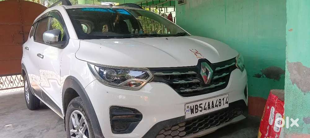Showroom Condition Renault Triber 31k Km Accident-free & Scratchles