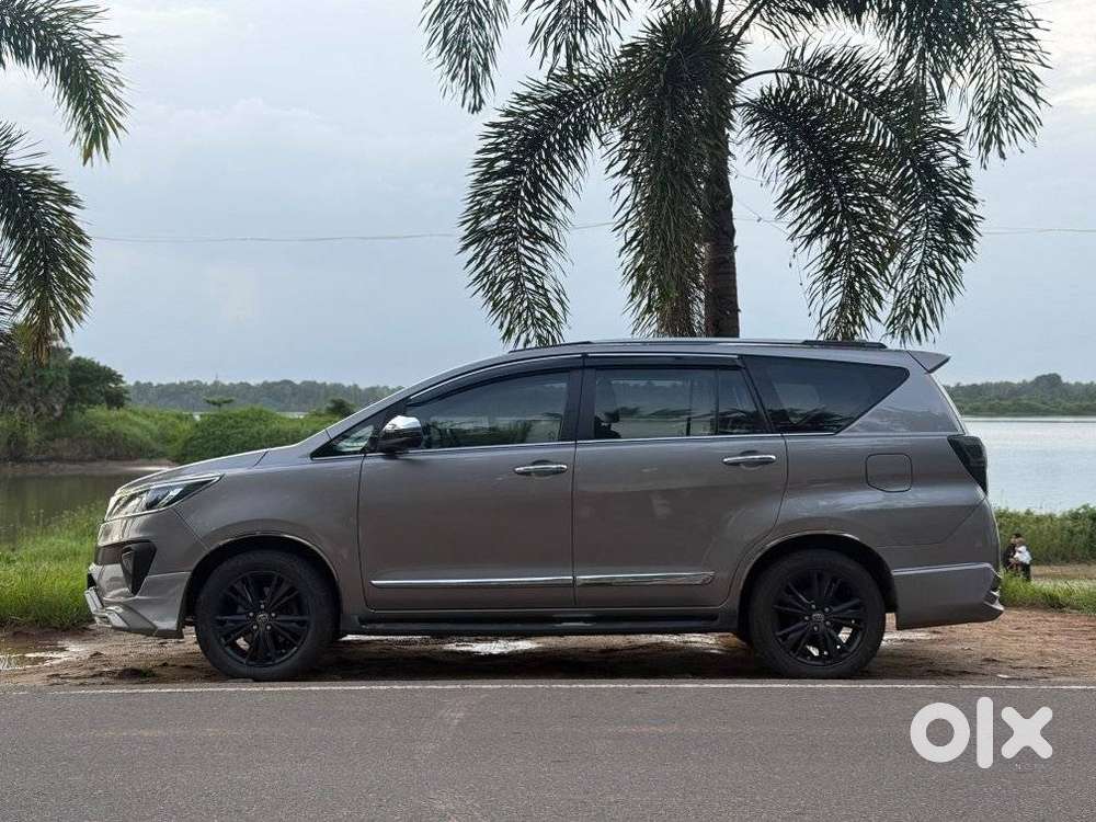 Toyota Innova Crysta 2.8z Automatic, 2018, Diesel