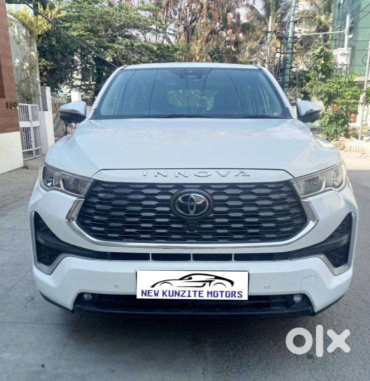 Toyota Innova Hycross 2.0 Zx Hybrid 7 Str, 2024, Petrol