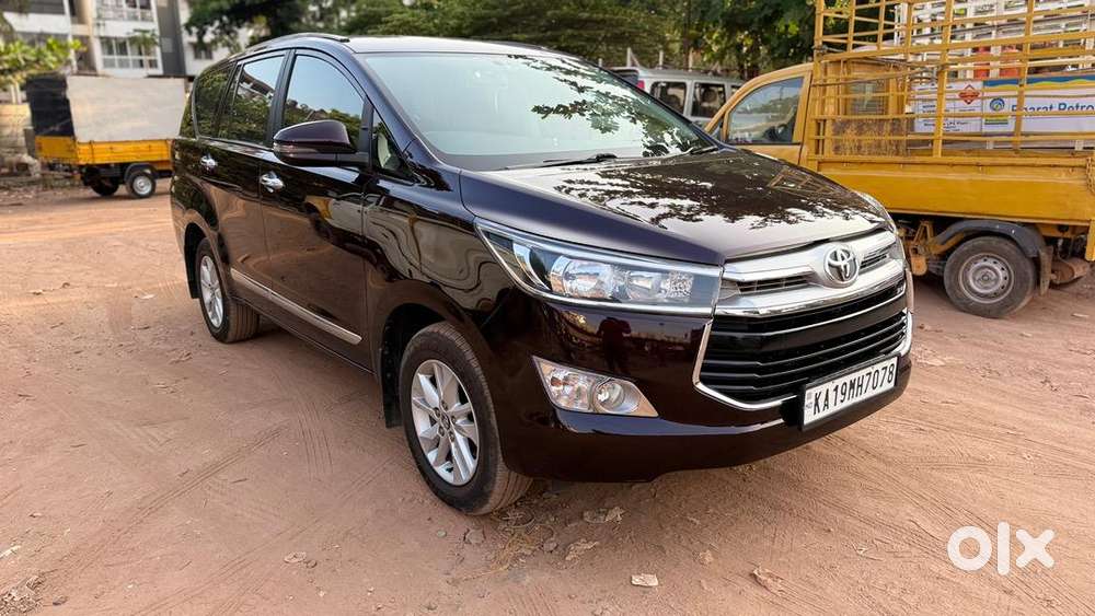 Toyota Innova Crysta 2017 Diesel 32000 Km Driven