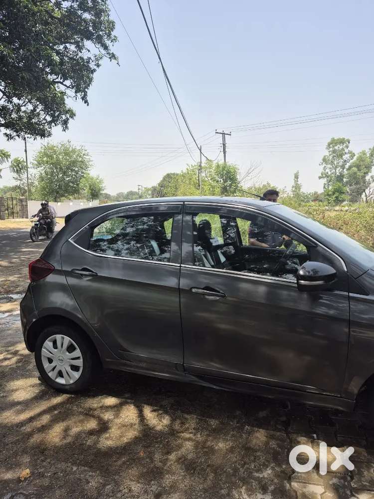 Tata Tiago Automatic Car 2022