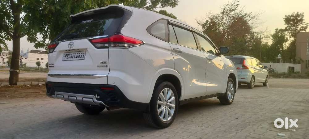 Toyota Innova Hycross 2.0 Vx Hybrid 7 Str, 2023