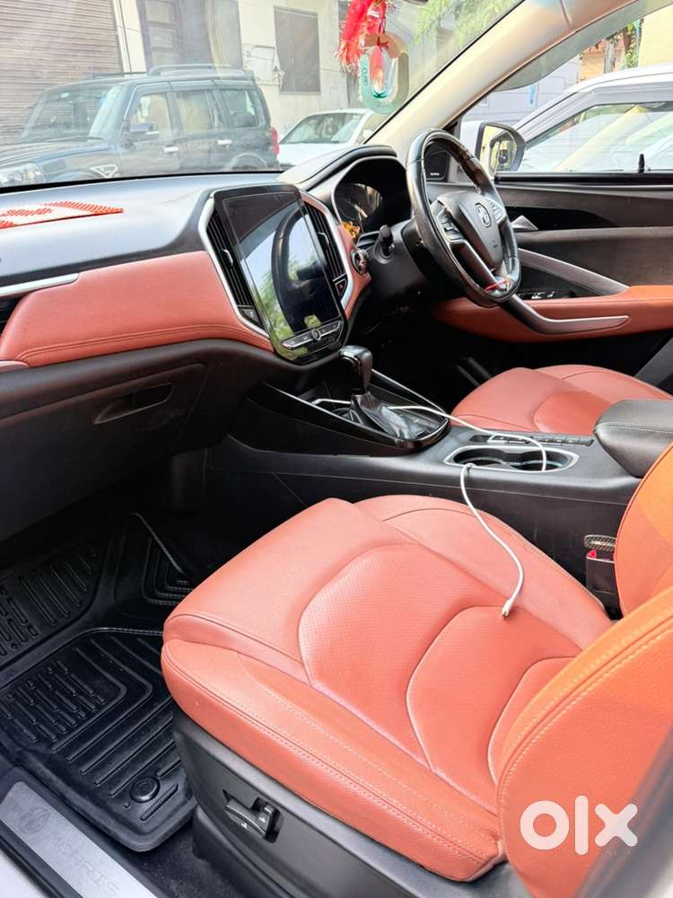 Mg Hector Plus 2020