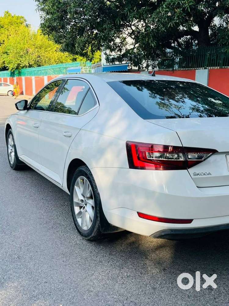 Skoda Superb L&k 2.0 Tdi At, 2019, Diesel