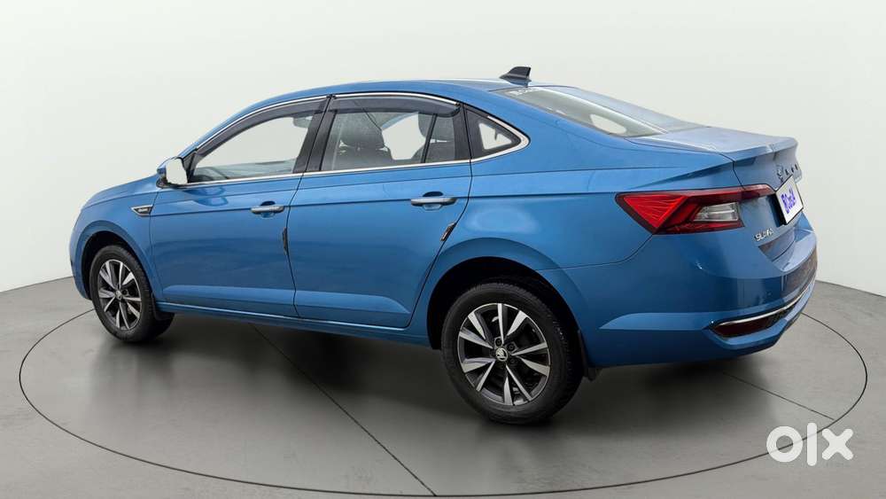 Skoda Slavia Style 1.0l Tsi Mt, 2023, Petrol