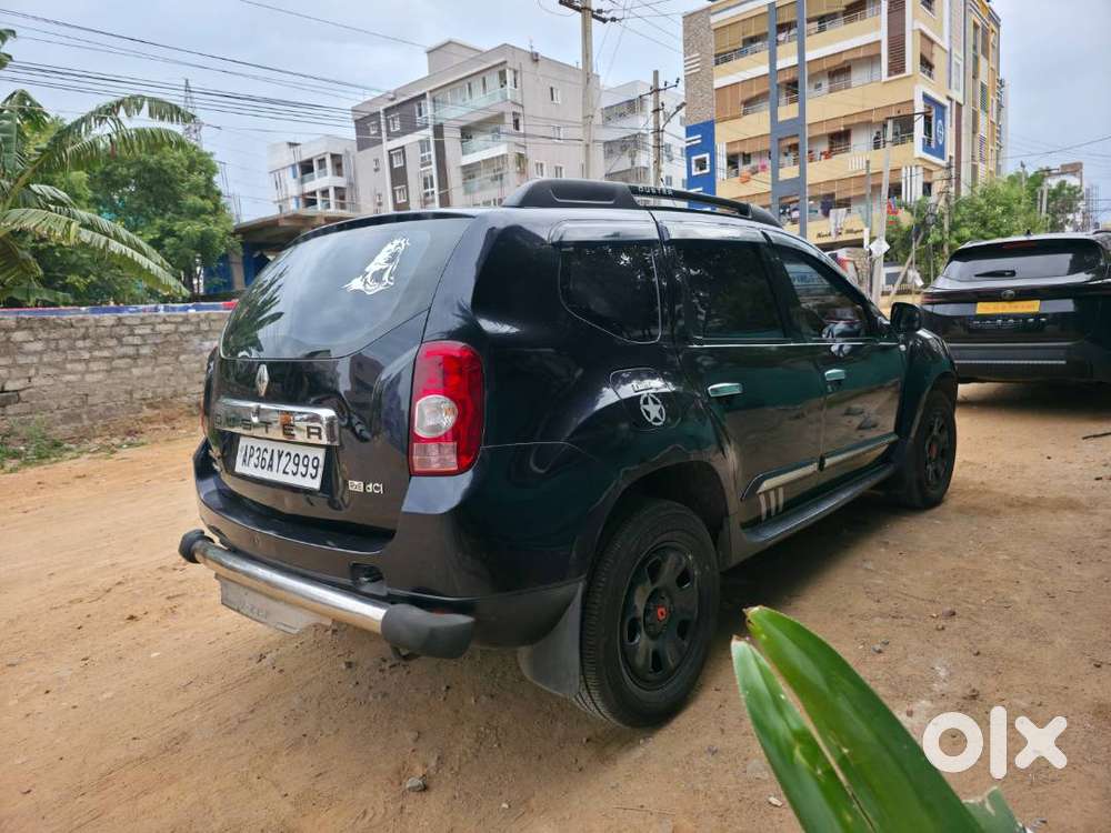 Duster Black Sport Edition