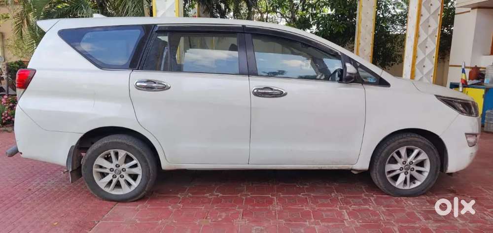 Toyota Innova Crysta 2017 Diesel Variant