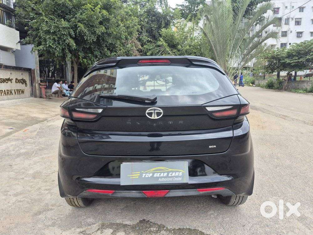 Tata Altroz 1.2 Xza Plus Dark Edition Dct, 2022, Petrol