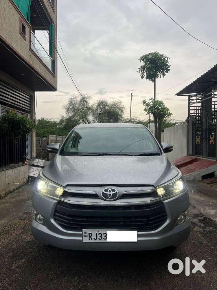 Toyota Innova Crysta 2.4 V, 2016, Diesel