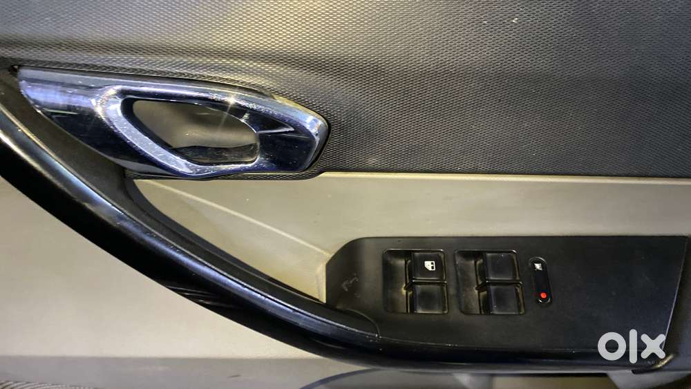 Tata Tiago 1.2 Revotron Xz, 2019, Petrol