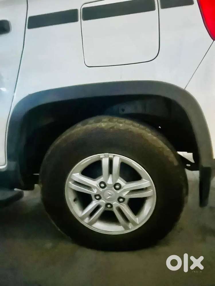 Mahindra Diesel Car 2023 For Sale 10.80 Lacs Negotiable